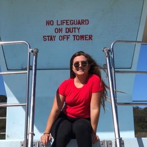 Meet your Posher, Nora